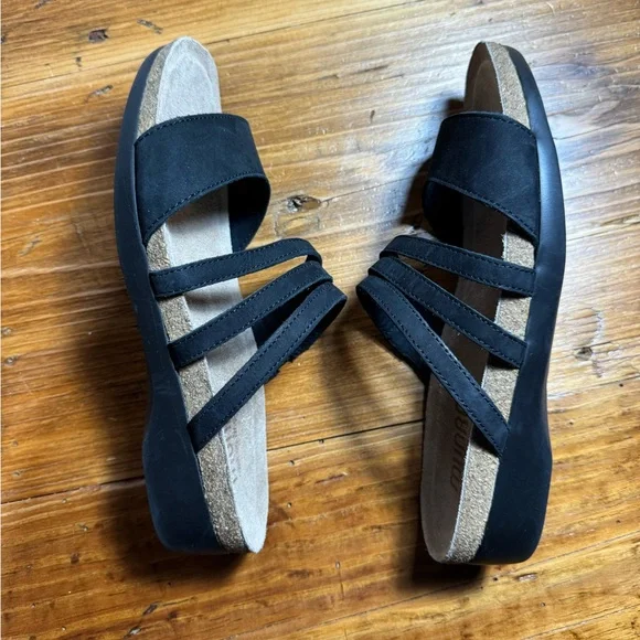 Munro Women’s Camila Slip-On Strappy Leather Walking Wedge Sandal Black Size 8 - Picture 8 of 12